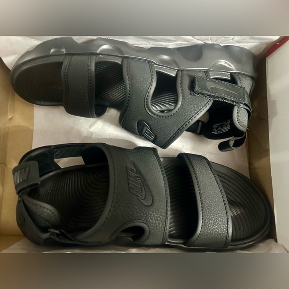 Nike Owaysis Black Sandals - Picture 5 of 7